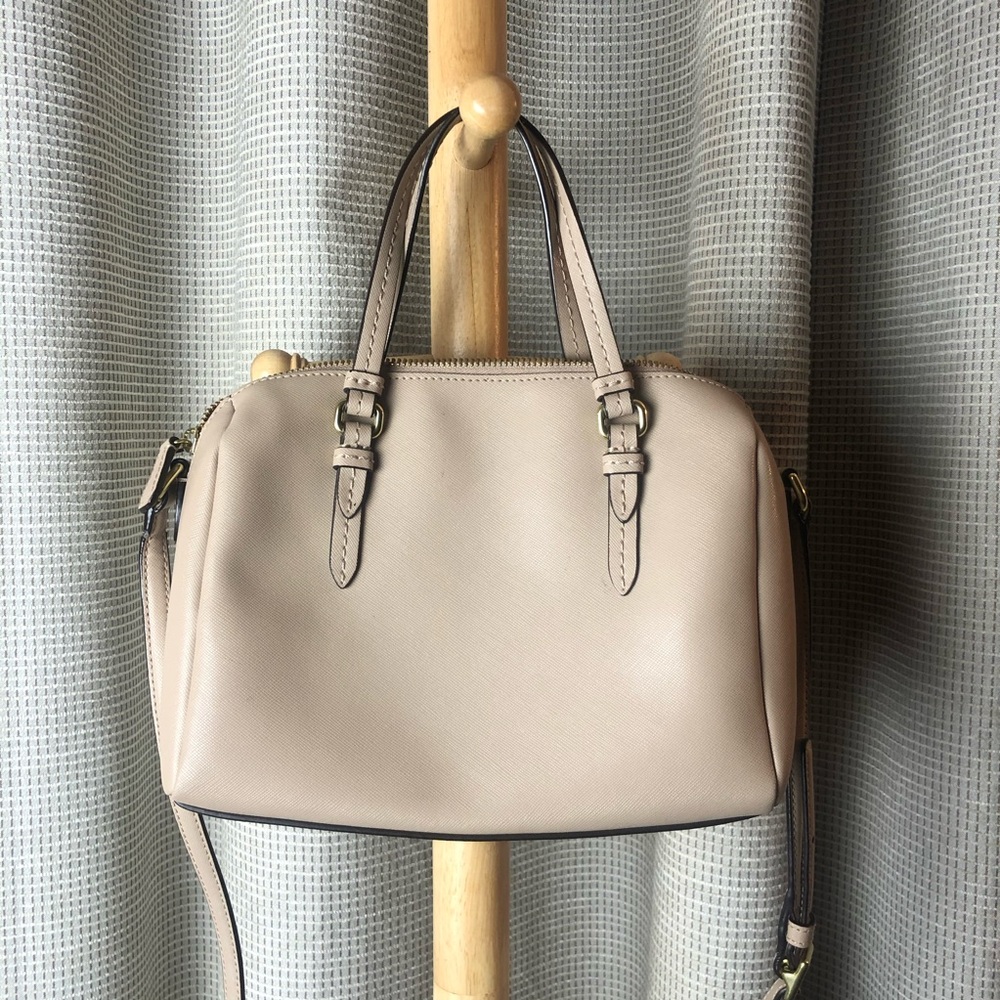 Elegant Cream Coach Shoulder Handbag